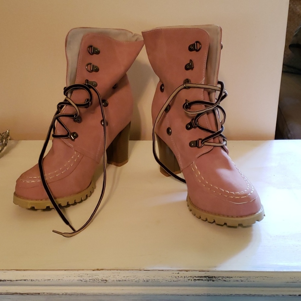 High heeled boots